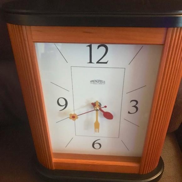 Vintage Wooden SPRINGFIELD Mantel Clock 90941 Fork Spoon Flower Hands - Picture 2 of 8